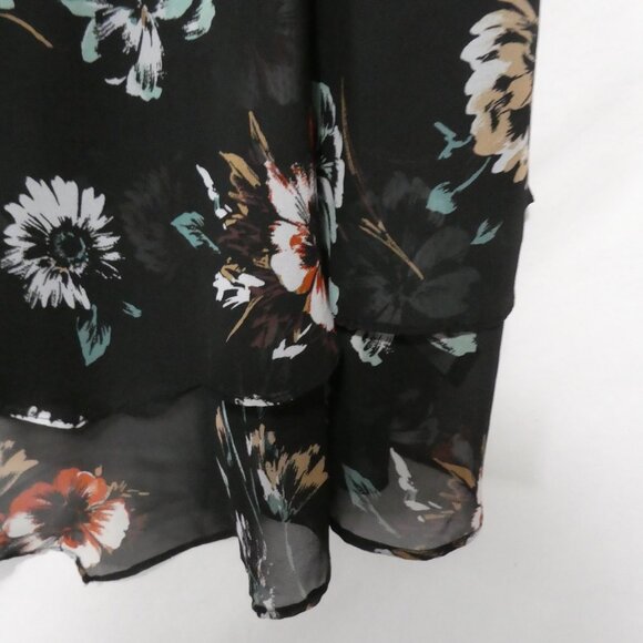 TORRID | size 2 | Black Floral Cami Top With Spaghetti Straps - Picture 8 of 15